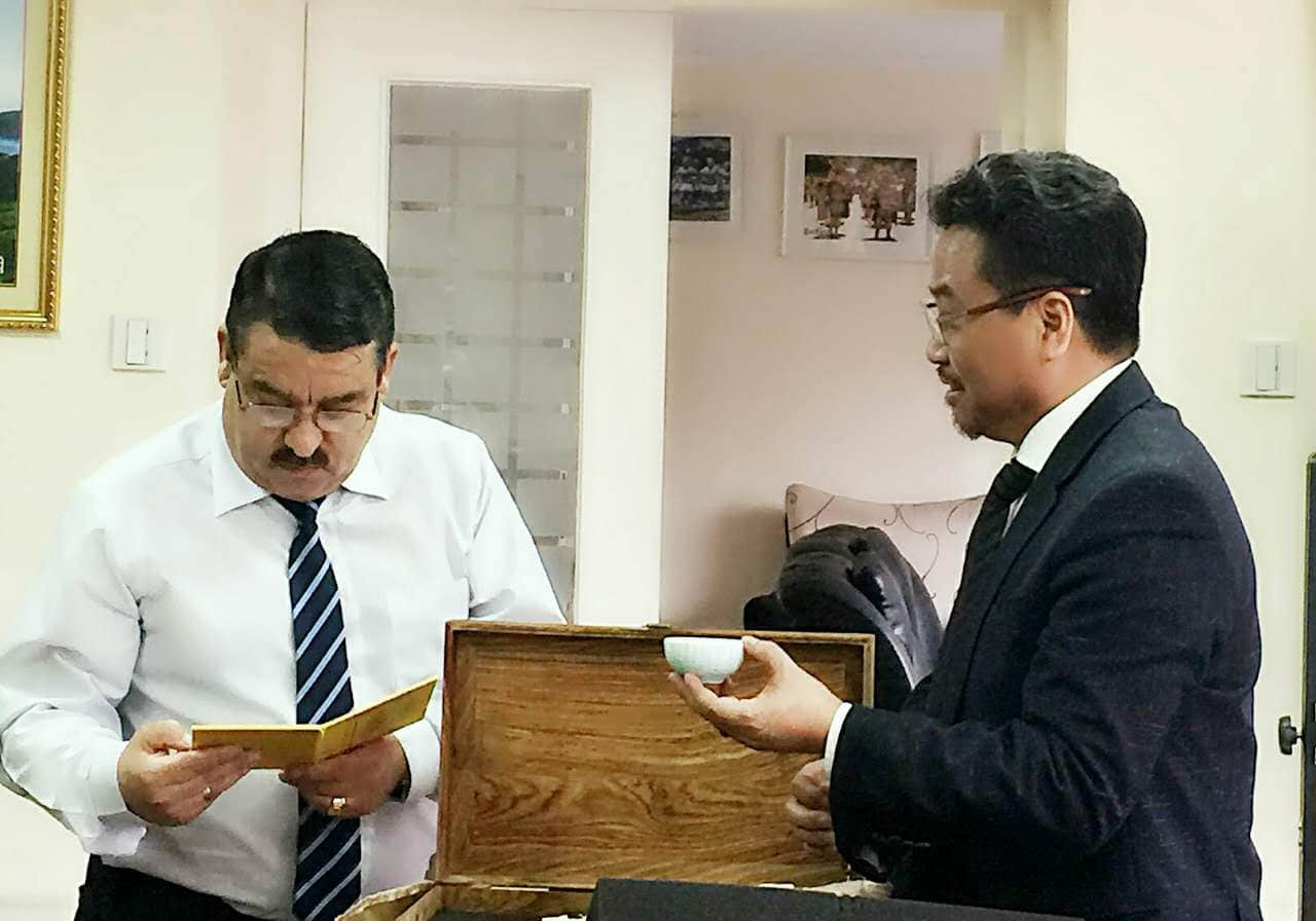 我們的中秋國禮被六個國家的大使收藏