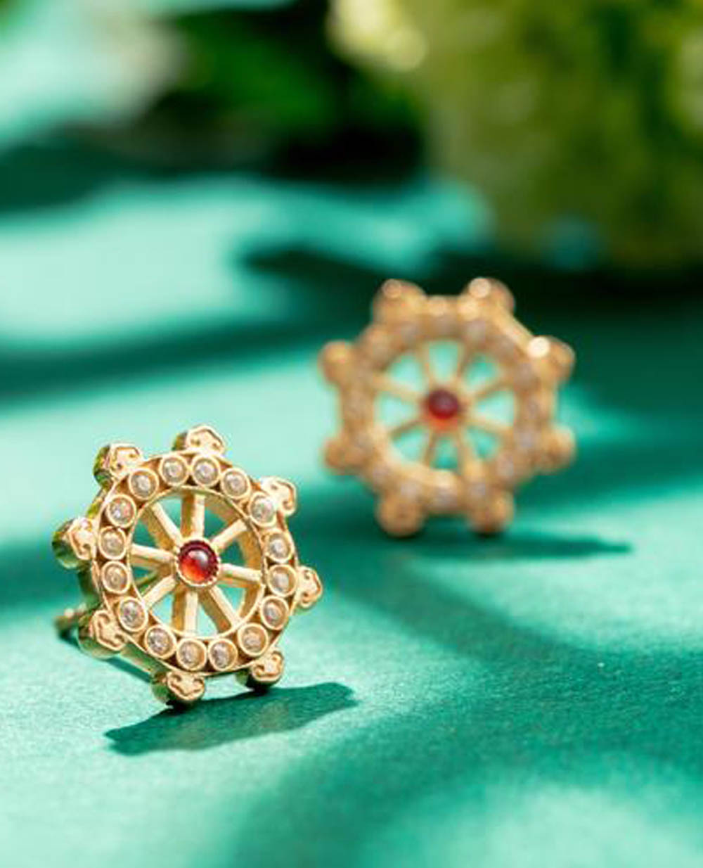 金輪寶925銀鍍18K金鑲3A級鋯石耳環套装