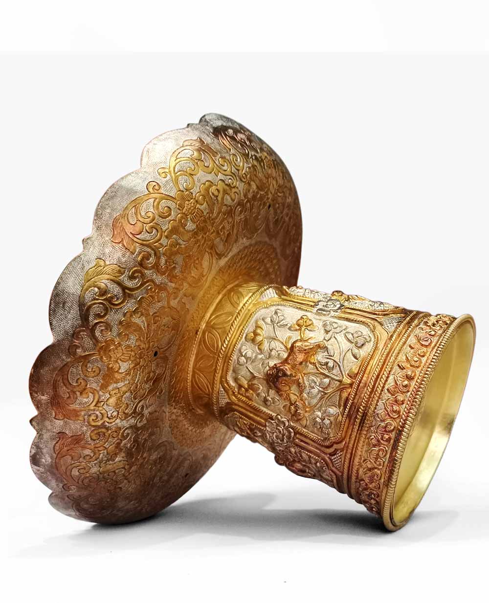 班禪額爾德尼定制鎏金法器| 黃金錾刻祥瑞浮雕 藏傳佛教藝術典藏